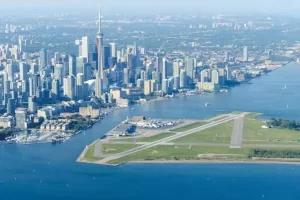 Read more about the article Toronto Pearson Airport Taxi & Limousine Winter Driving Safety Measures