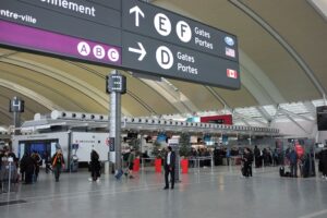 Read more about the article Seasonal Travel Tips for Toronto Pearson Airport