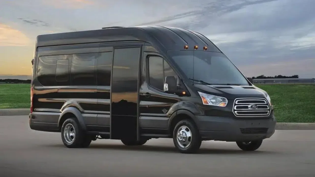Kingston airport taxi service vehicle Mercedes sprinter Van iamge